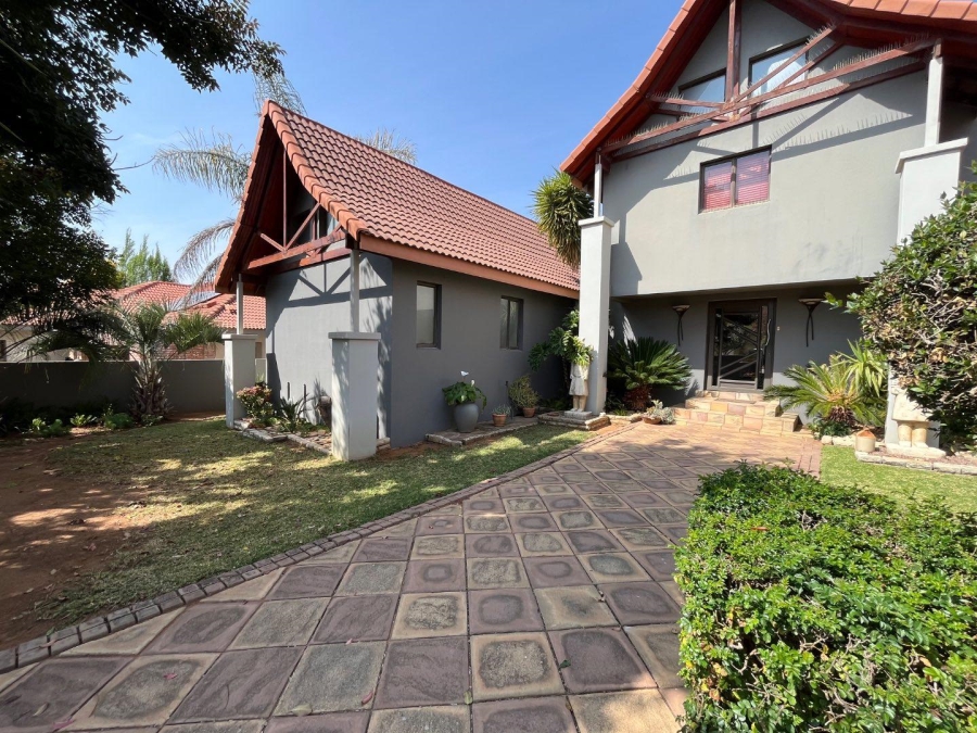 4 Bedroom Property for Sale in Woodland Hills Free State